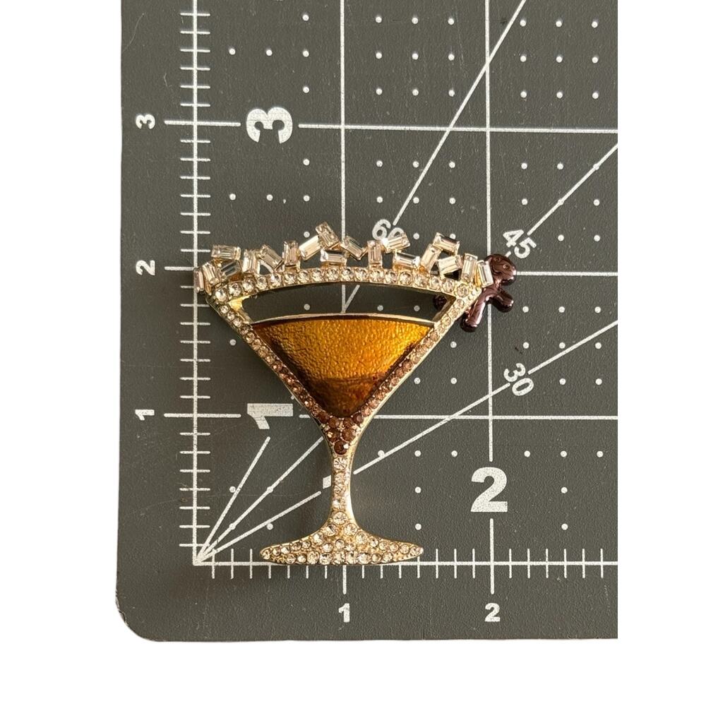 NAPIER Cocktail Ginger Bread Martini Brooch Pin Rhinestone Enamel New in Box - Picture 3 of 4